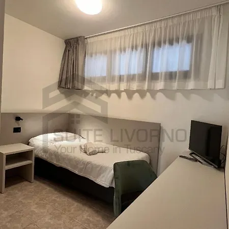 Marilia Pool Side - Group Apartment *